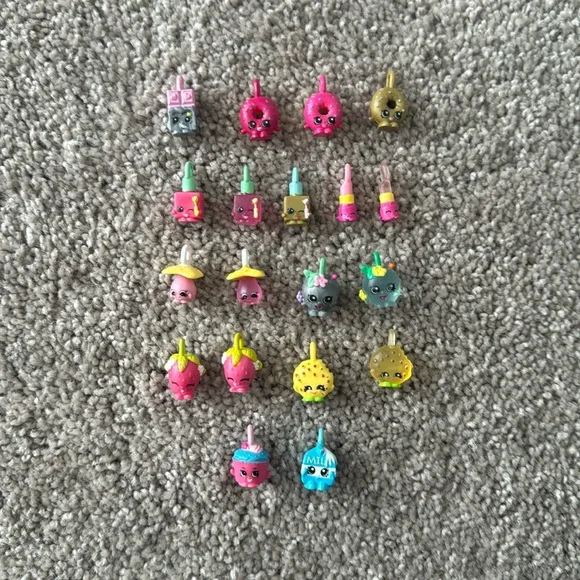 Shopkin Charm Bracelet Charms - Picture 1 of 1
